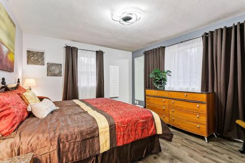 CUTE Remodeled Midcentury Cottage on Boise Bench — 4-Star Luxury Hotel in Boise, United States