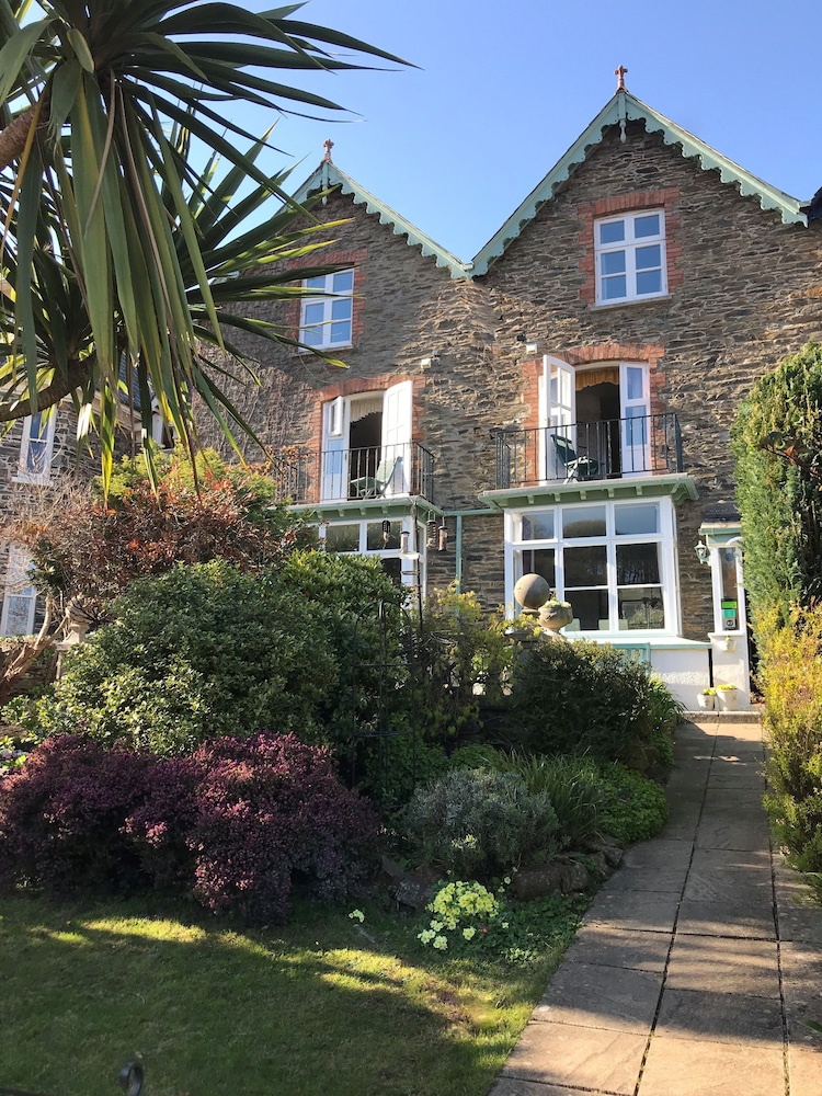 Lee House — 4-Star Luxury Hotel in Lynton, United Kingdom