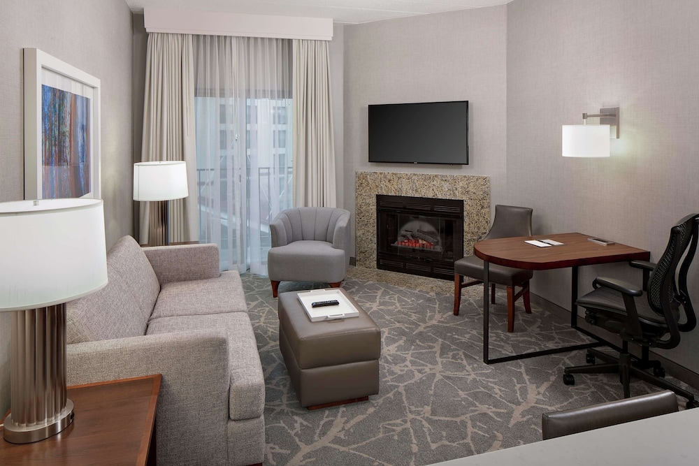 Embassy Suites by Hilton Boston Marlborough - photo 11