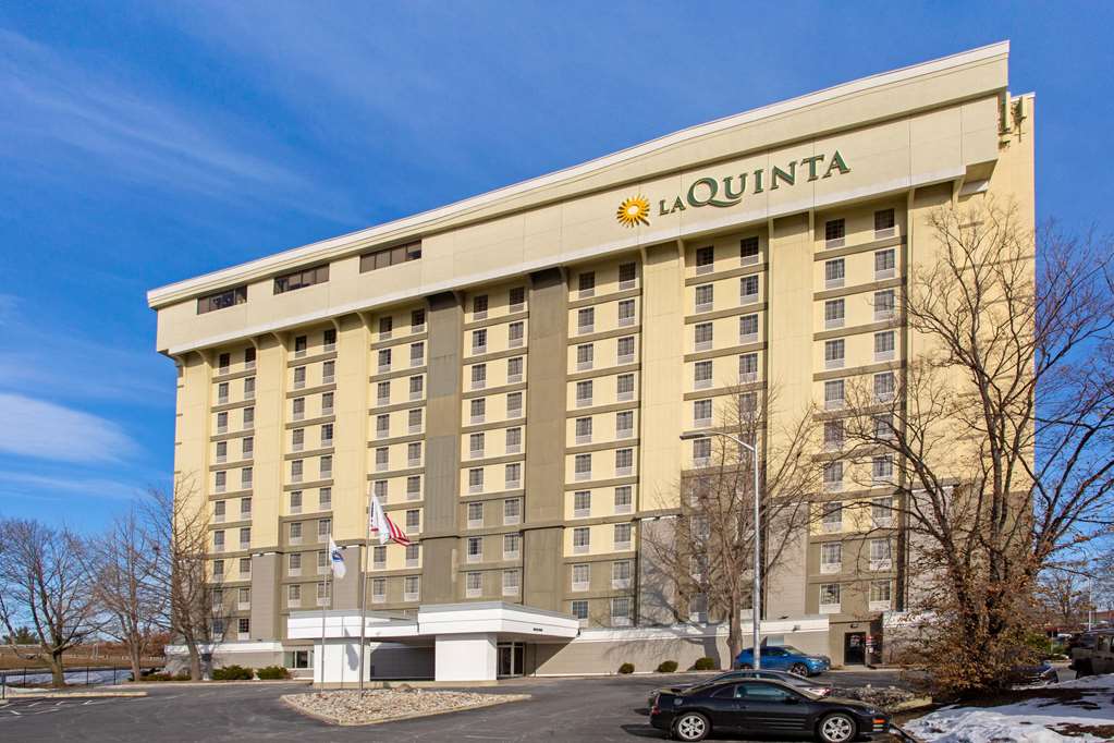 La Quinta Inn & Suites by Wyndham Springfield MA - featured photo