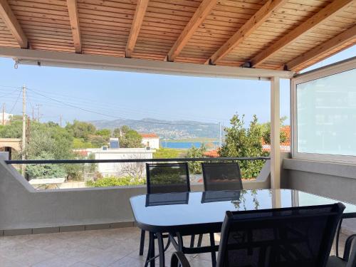 Seaside Luxury Apartments — 4-Star Luxury Hotel in Limin Mesoyaias, Greece