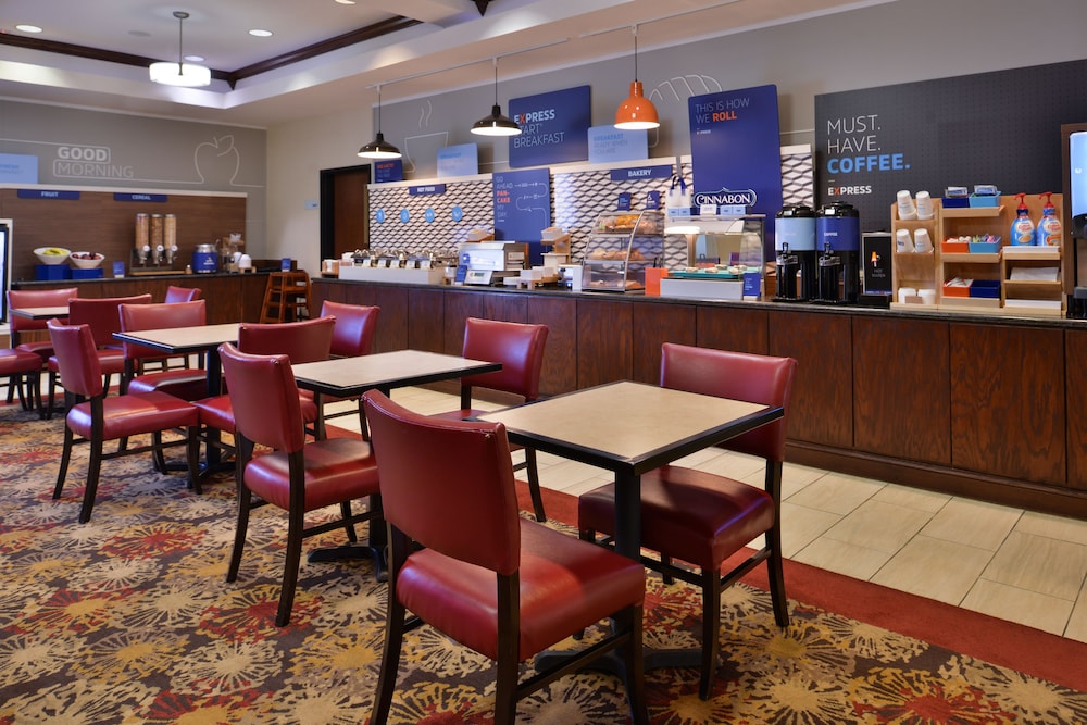 Holiday Inn Express Hotel & Suites Pittsburg by IHG - photo 59