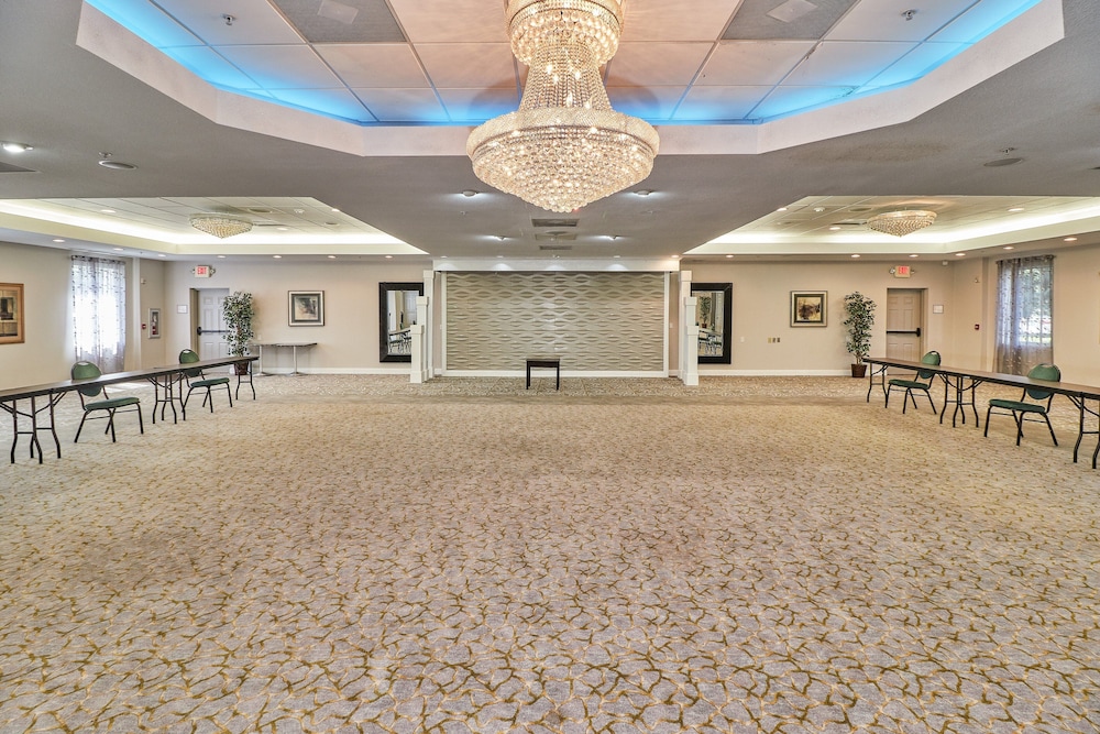 Holiday Inn Express Hotel & Suites Clearwater Us 19 N by IHG - photo 40