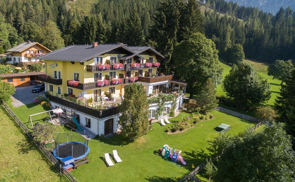 Hotel Sporthof Austria in Ramsau Am Dachstein, Austria