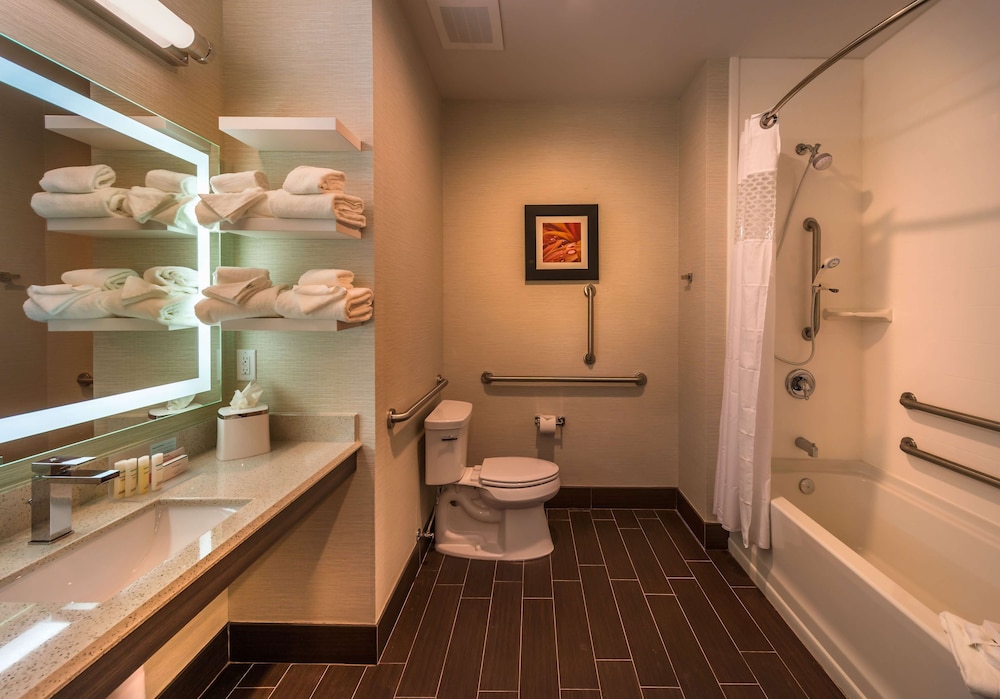 Hampton Inn & Suites Reno West - photo 12