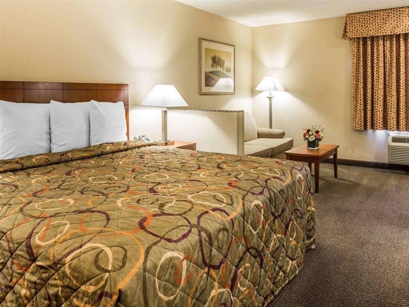 California Inn and Suites Bakersfield - photo 7