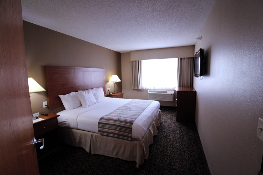 Canby Inn And Suites - photo 10