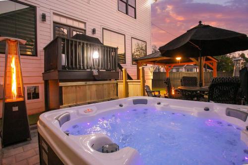 Most Spacious Home only 2 Miles from Downtown — 4-Star Luxury Hotel in Nashville, United States