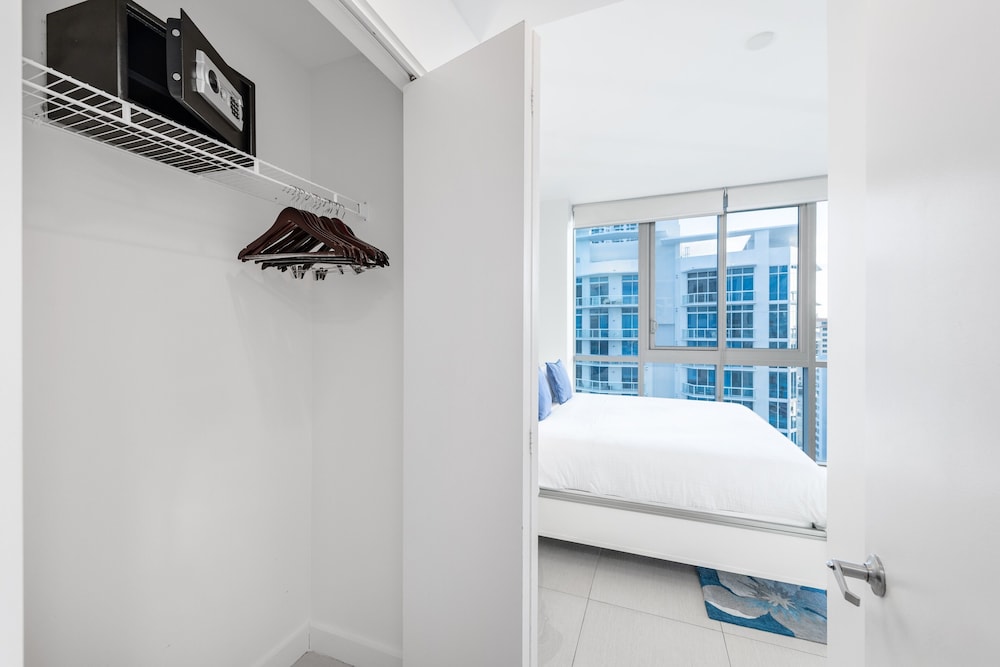 Churchill Suites Monte Carlo Miami Beach - photo 28
