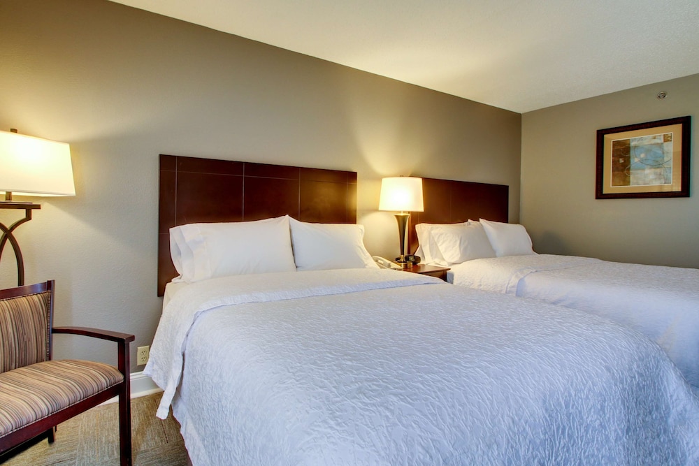 Hampton Inn Rolla - photo 13