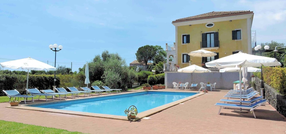 Villa Sciare Modò — 4-Star Luxury Hotel in Acireale, Italy
