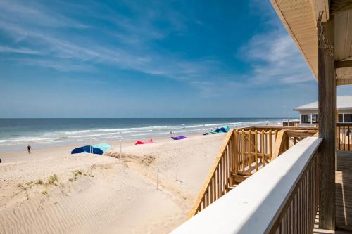 Absolute Beach by Oak Island Accommodations - photo 12