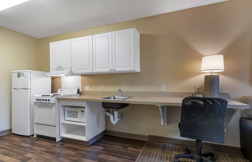 Extended Stay America Suites Oakland Alameda Airport - photo 10