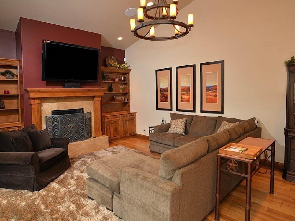 Intermountain Chalet — 4-Star Luxury Hotel in Vail, United States