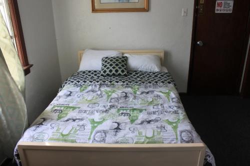 The Beach Hotel - photo 15