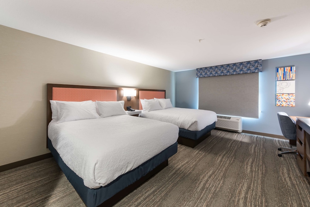 Hampton Inn Niles - photo 14