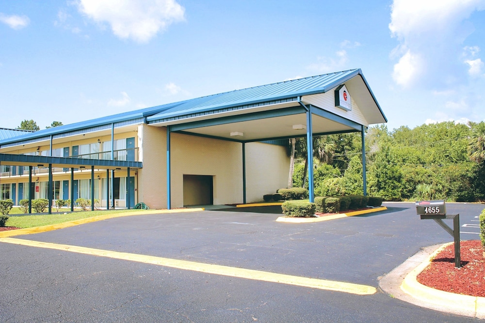 Residence Hub Inn & Suites - photo 14
