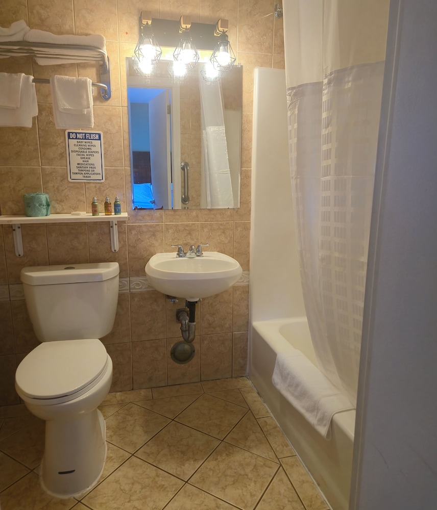Ayer Motor Inn - photo 29