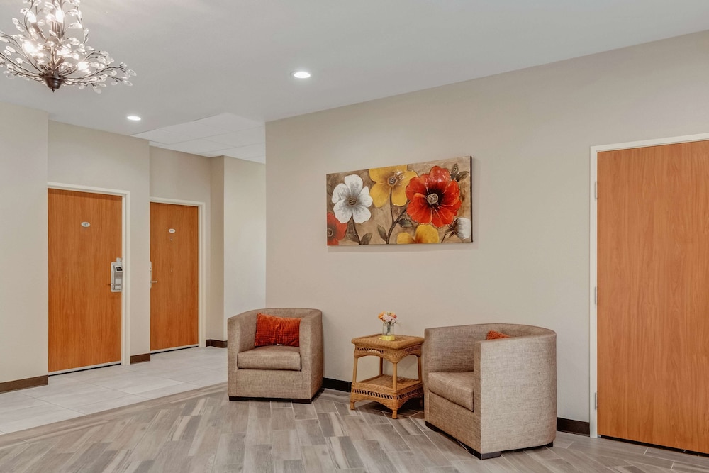 Americas Best Value Inn San Antonio Downtown Riverwalk - photo 3