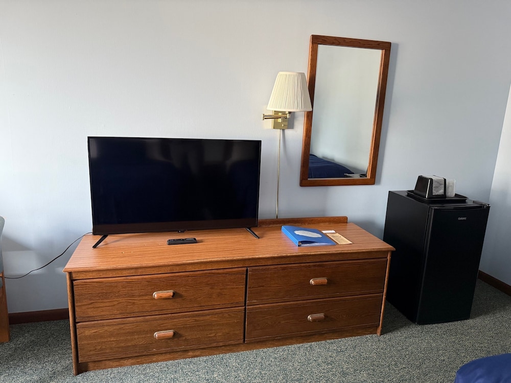 Cedarville Hotel - photo 9