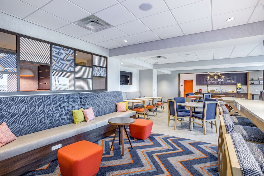 Hampton Inn by Hilton Bedford - photo 28