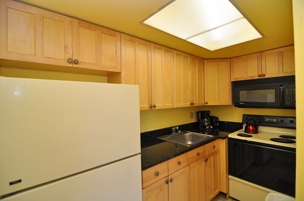 Lido Islander Inn - photo 29