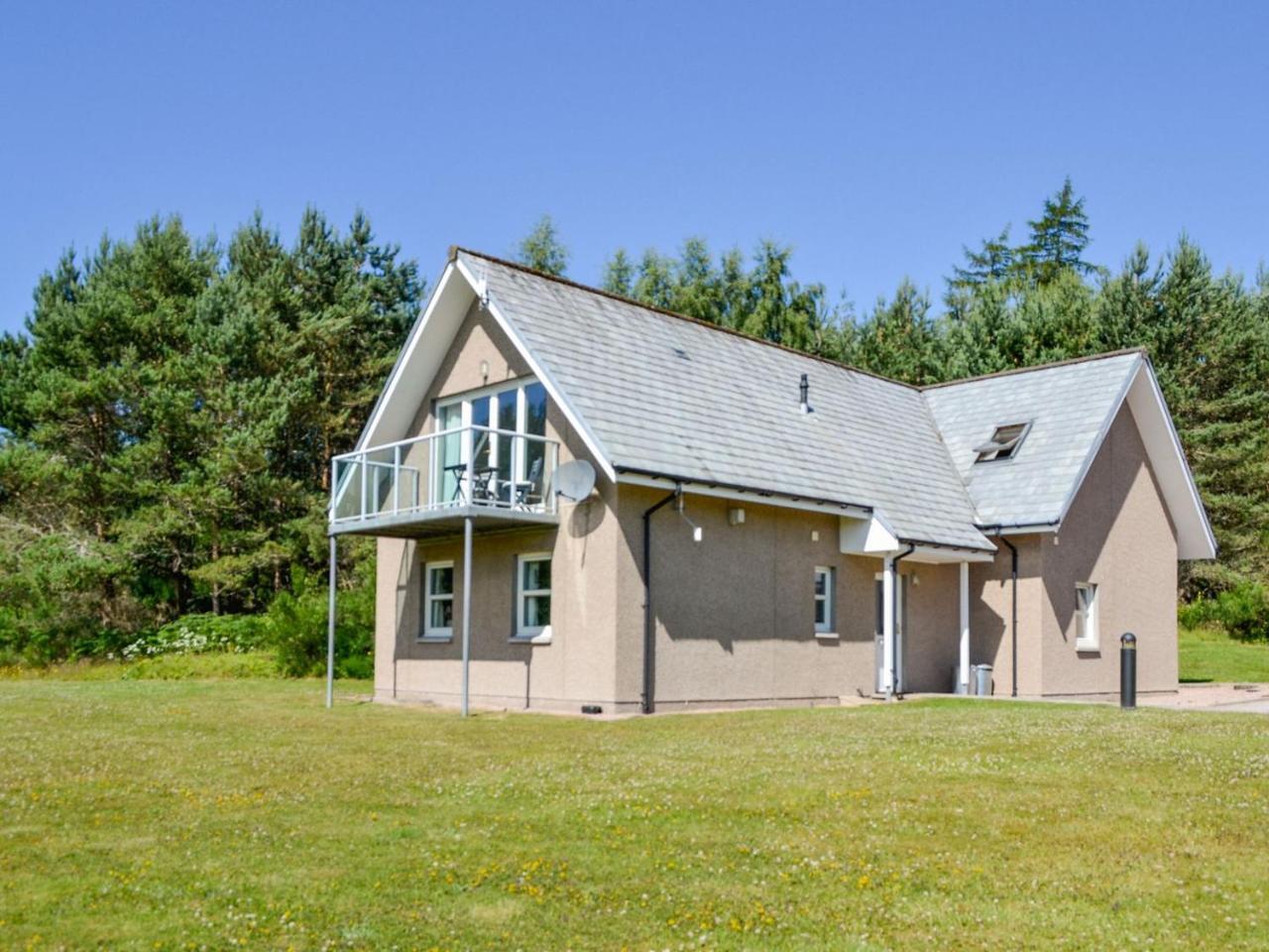 Queen's View Lodge — 4-Star Luxury Hotel in Banchory, United Kingdom
