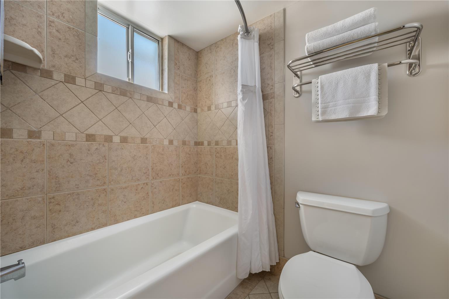 Best Western Plus King's Inn & Suites - photo 30