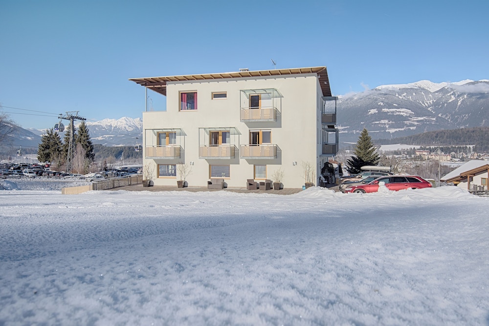 Garni Schorneck in Brunico, Italy