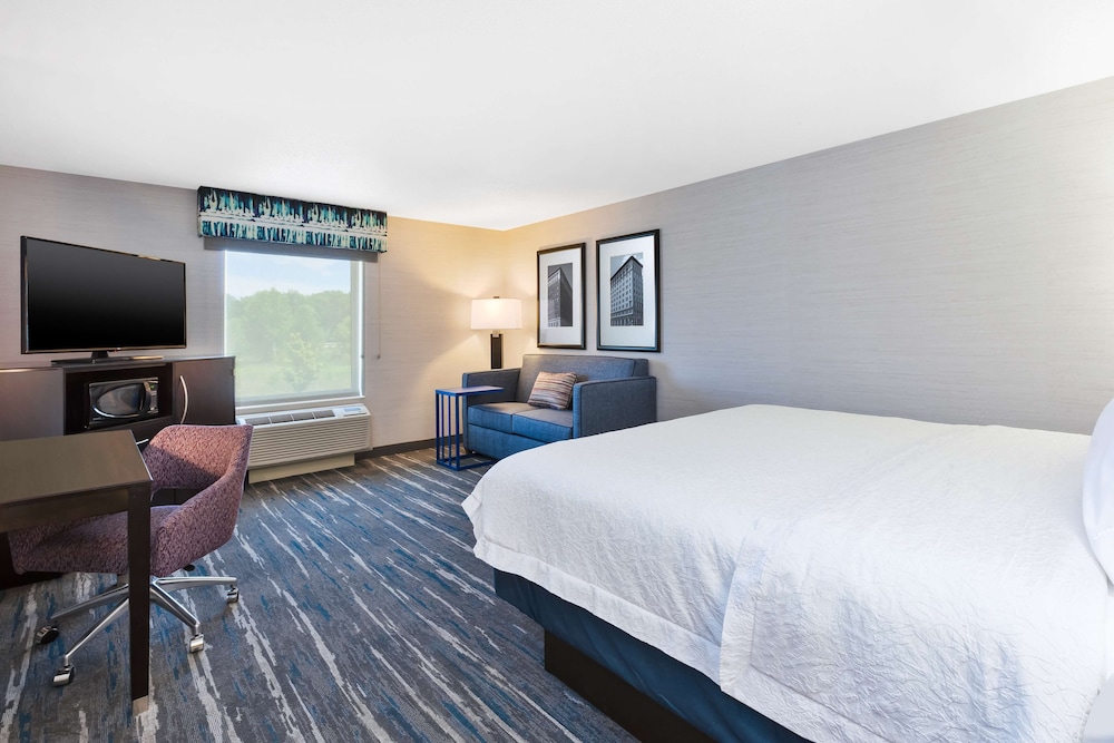 Hampton Inn & Suites Flint Grand Blanc - photo 16