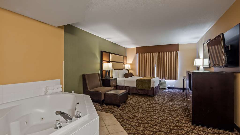 Best Western Plus Vancouver Mall Dr. Hotel & Suites - photo 14