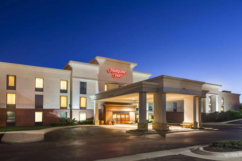 Hampton Inn Dubuque - photo 2