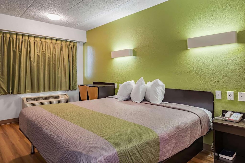 Days Inn by Wyndham Cincinnati I 71 - photo 9