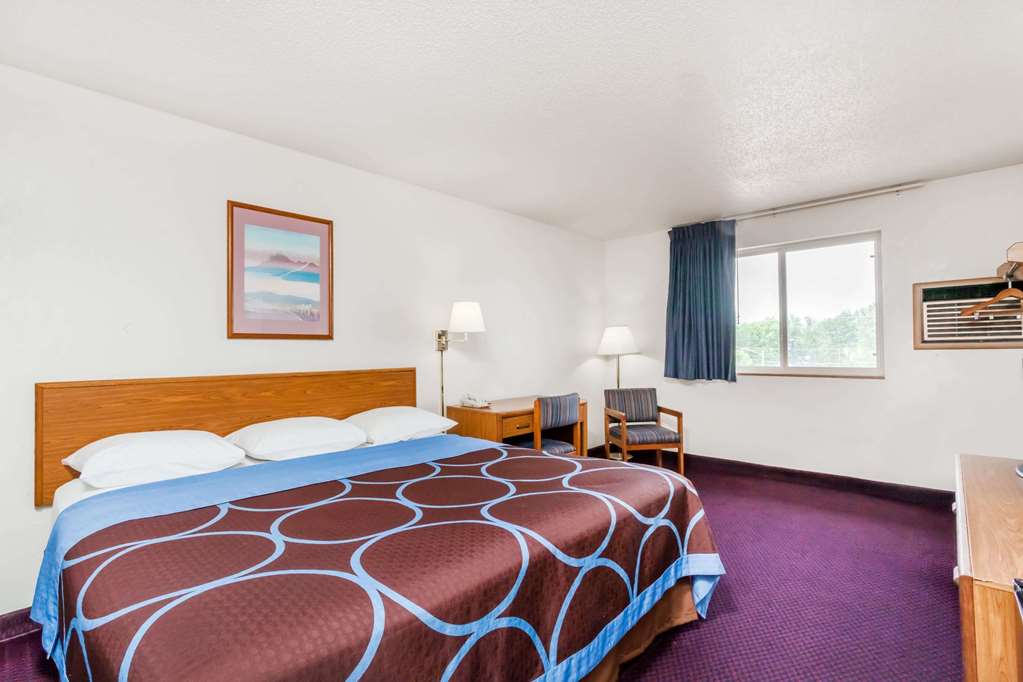 Super 8 by Wyndham Sidney NY - photo 10