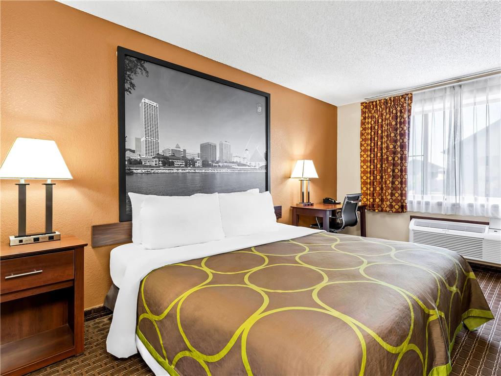 Super 8 by Wyndham Sturtevant Racine - photo 32