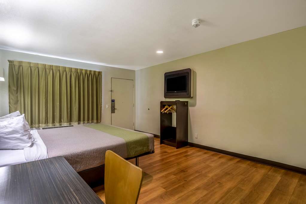 Motel 6 Redlands CA - photo 13