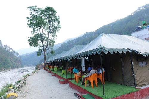Hill dew camps in Uttarkashi, India