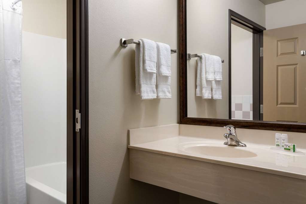 AmericInn by Wyndham Havre - photo 25