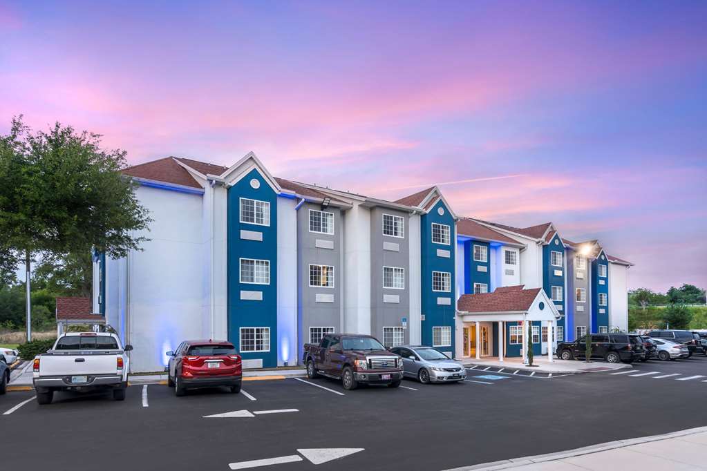 Microtel Inn & Suites by Wyndham Brooksville - featured photo