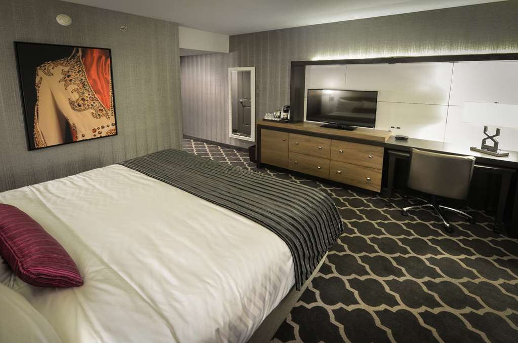 The Guest House at Graceland - photo 4