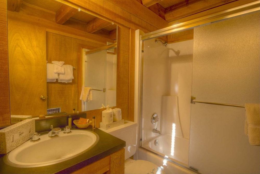Lake Village Resort 3 Bedroom Townhouse by RedAwning - photo 5