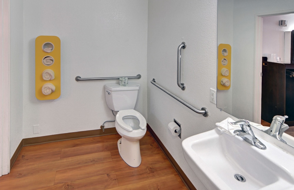 Motel 6 Denton Tx Unt - photo 32