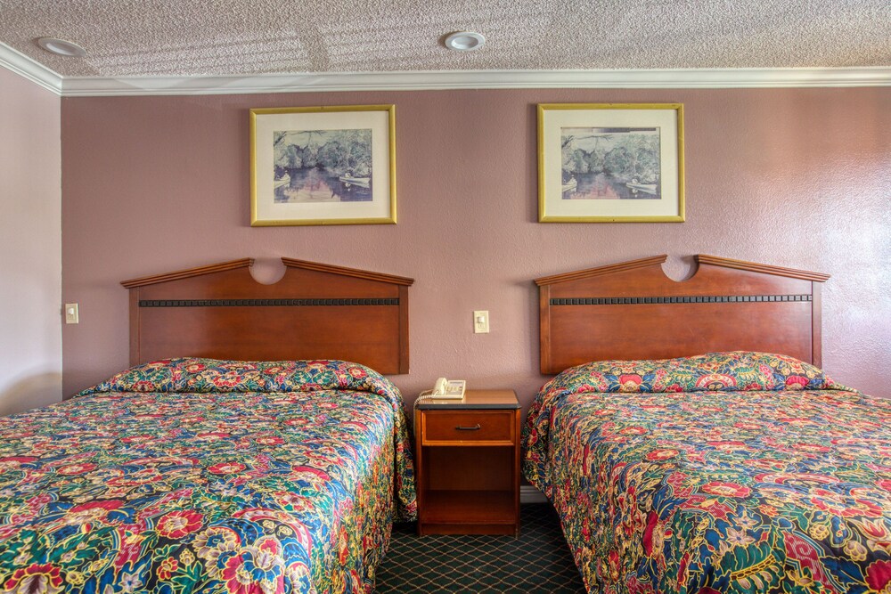 Hotel Whittier CA I 605 - photo 18
