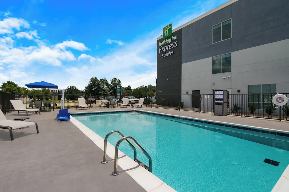Holiday Inn Express & Suites Springdale Fayetteville Area - photo 22