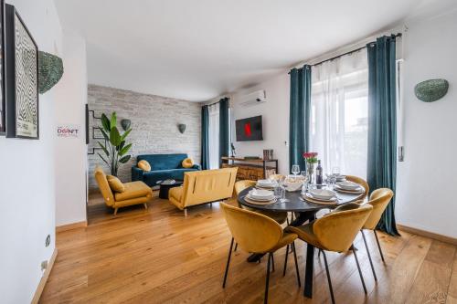 Navigli Darsena Terrazza Esclusiva Sulla Citta — 4-Star Luxury Hotel in Milan, Italy