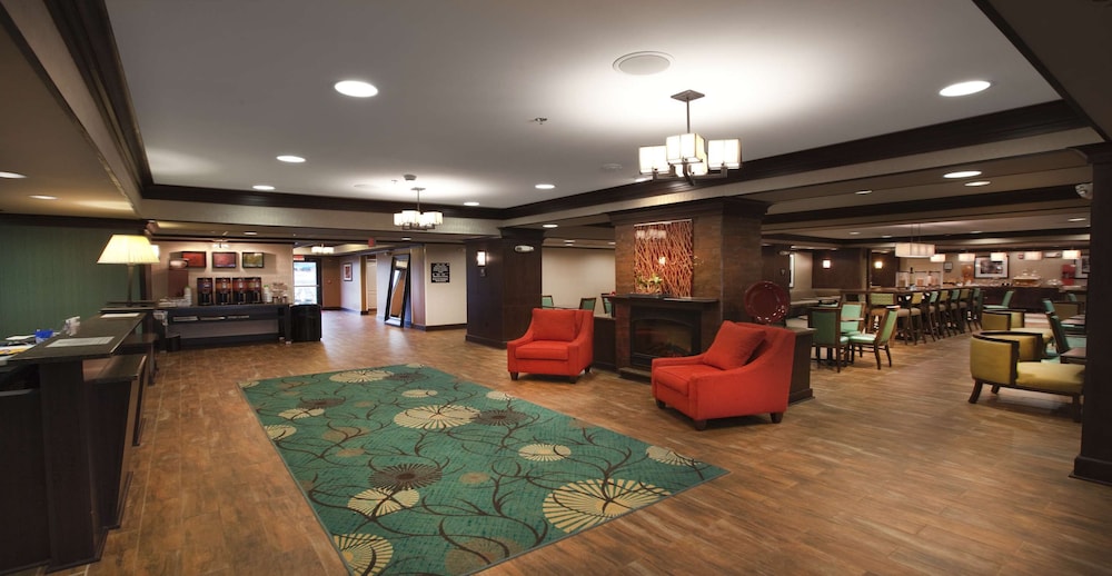 Hampton Inn New Albany - photo 8