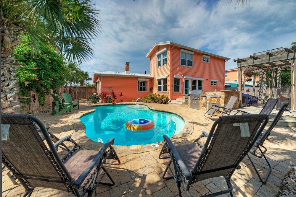 The Koi Marlin Port A Home w Pool Pond Grill Near Beach Marinas — 4-Star Luxury Hotel in Port Aransas, United States