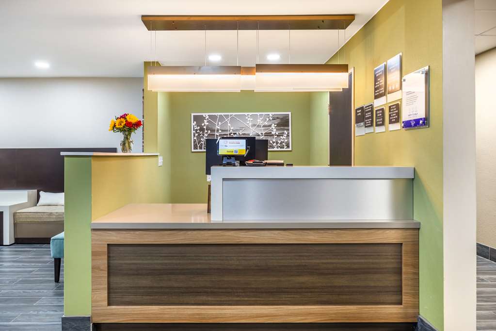 Sleep Inn & Suites Salina I 135 - photo 4