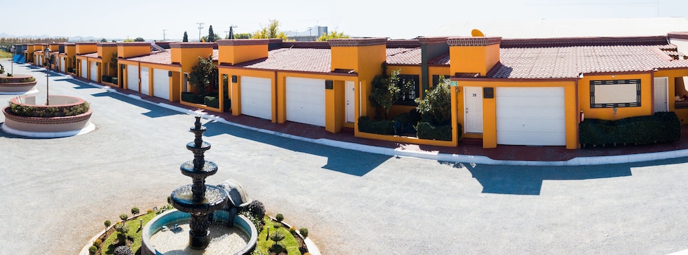 Hotel Closbi Km6 in Cuauhtemoc, Mexico