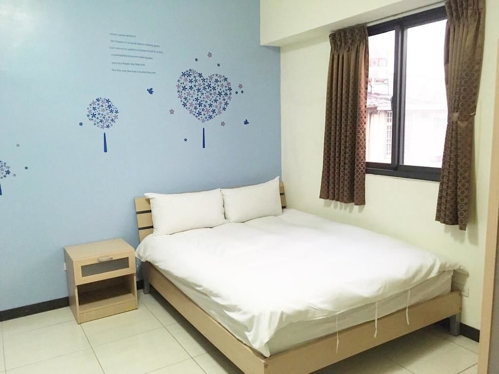 Canvas Corner — hotel in Taichung